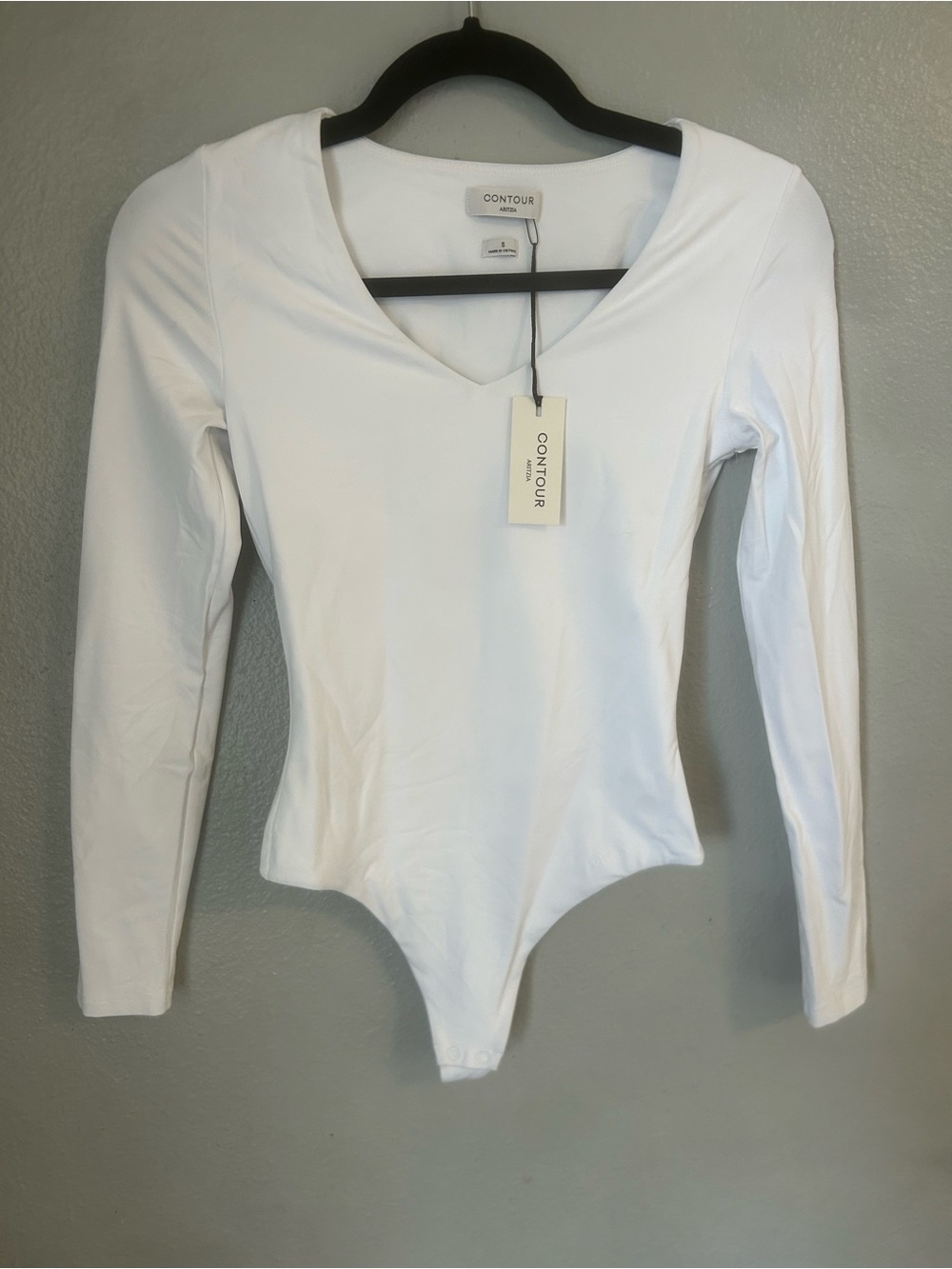 Nwt aritzia contour bodysuit